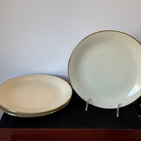Other - Seltmann Weiden Elegant Cream and Gold Dinner Plate 9 1/2“ Set of 3.